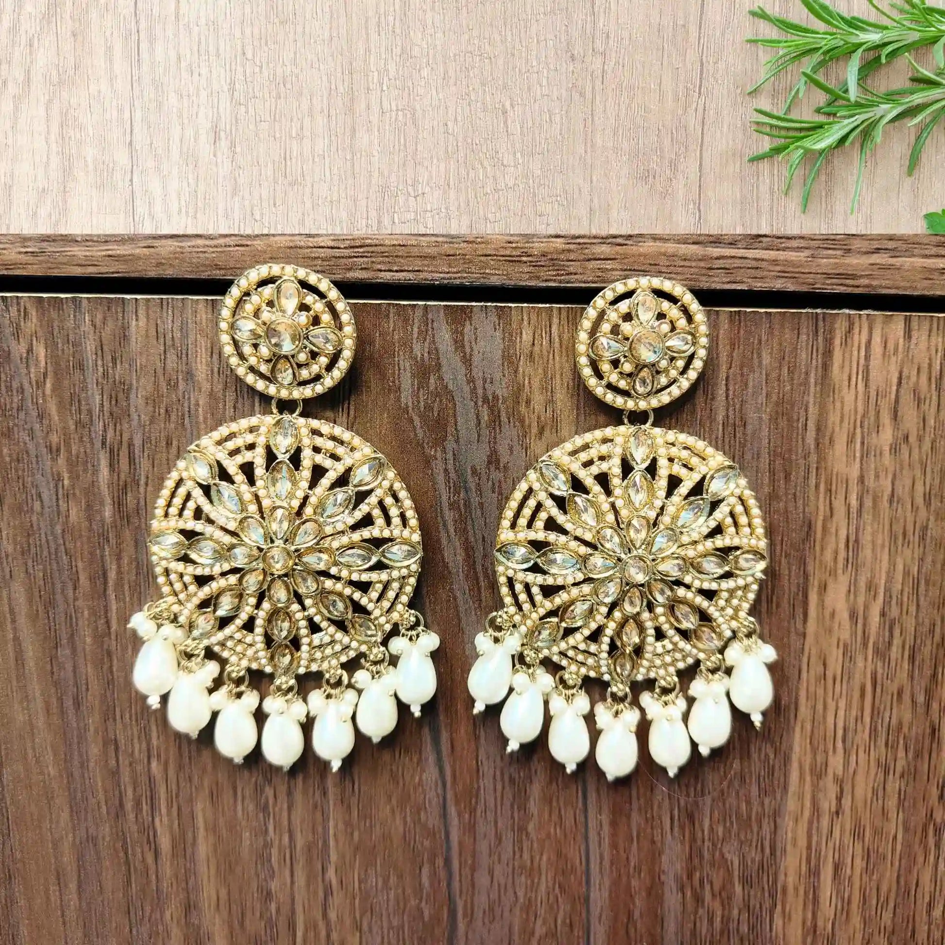 AAVYA KUNDAN CHANDBALIS (GOLDEN)