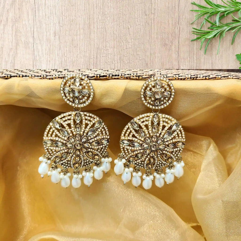 AAVYA KUNDAN CHANDBALIS (GOLDEN)