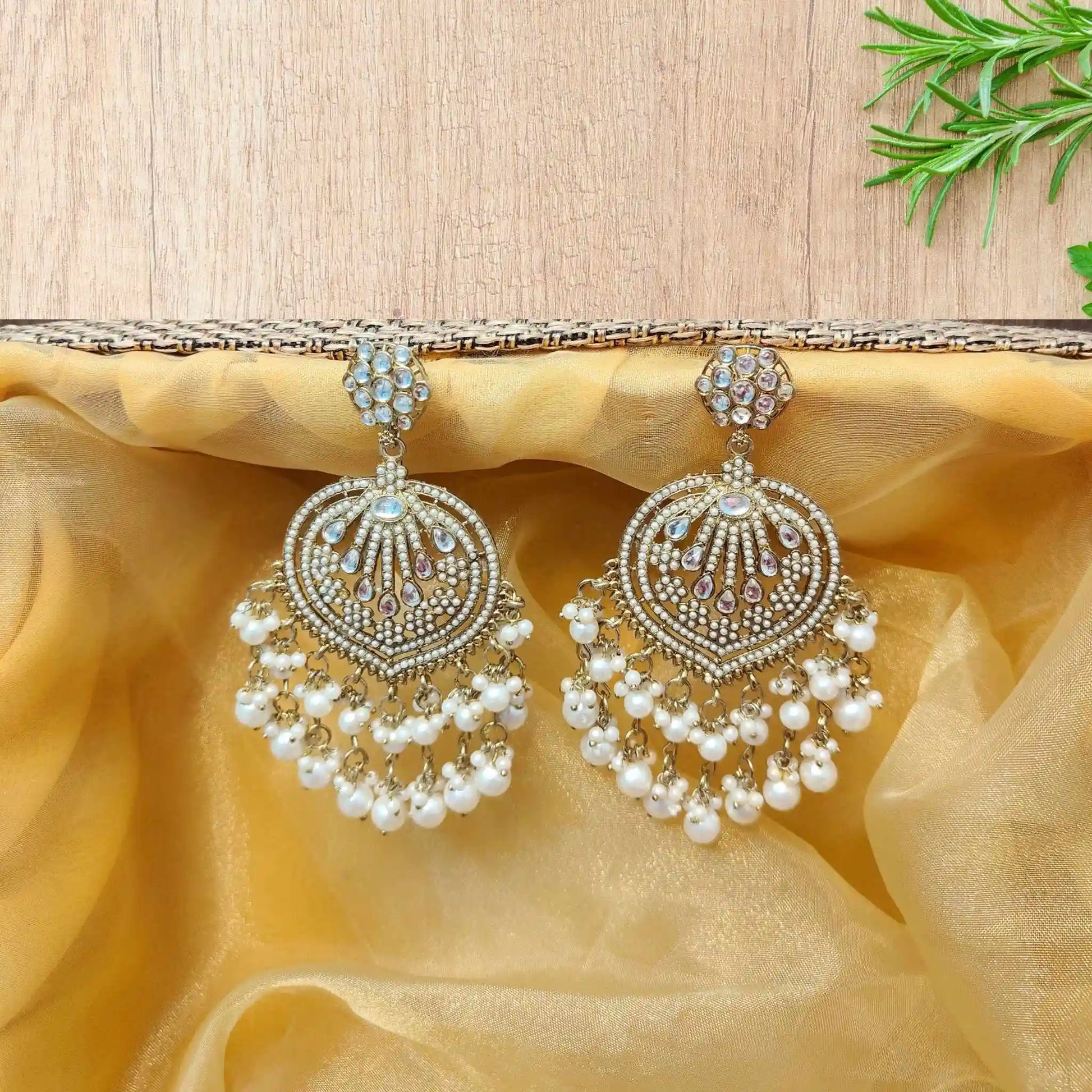 TANYA KUNDAN CHANDBALIS (WHITE)